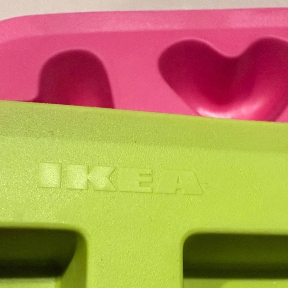 Ilea ice cube molds Green Pink Silicone ice cube trays set of 2 square hearts